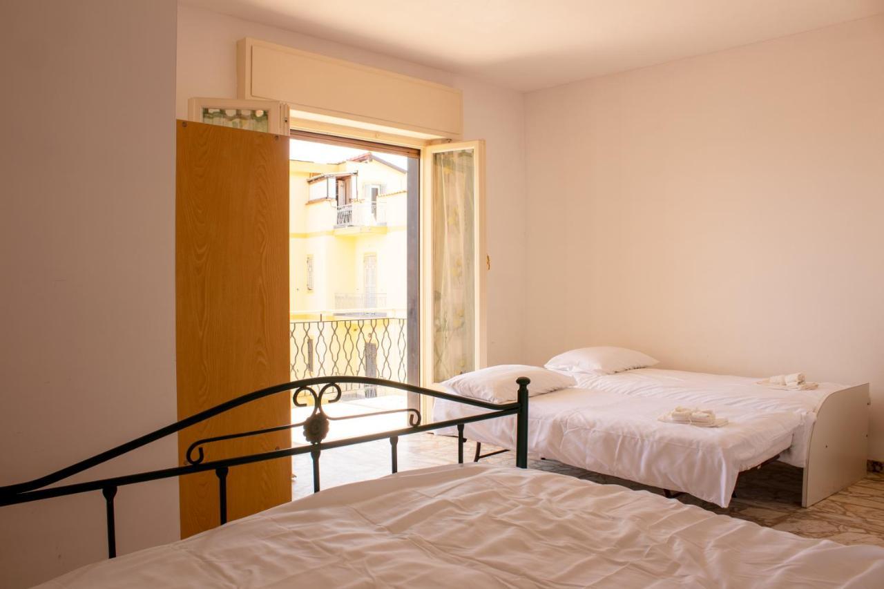 Ferienwohnung Posto Auto Gratuito Relax A 30 Metri Dal Mare Riva Ligure Exterior foto