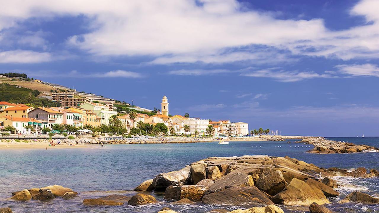 Ferienwohnung Posto Auto Gratuito Relax A 30 Metri Dal Mare Riva Ligure Exterior foto